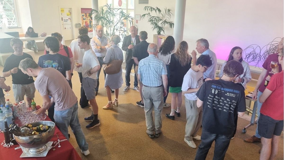 250618 Midsommar CERN Alla1